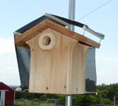 Nestbox with heat shield